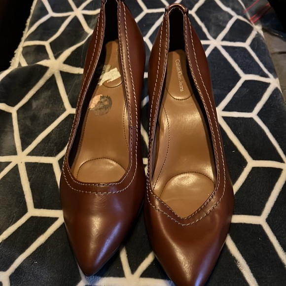 Calvin Klein size 11 - Picture 3 of 3